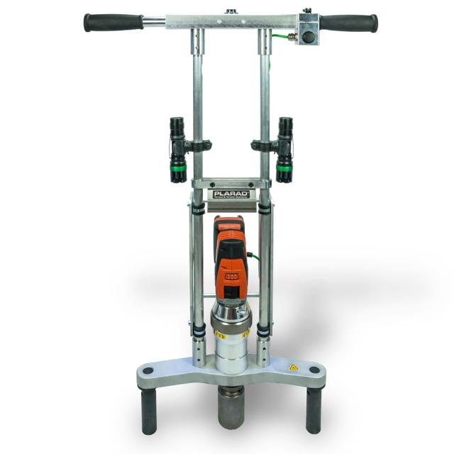 Avvitatore per rotaie